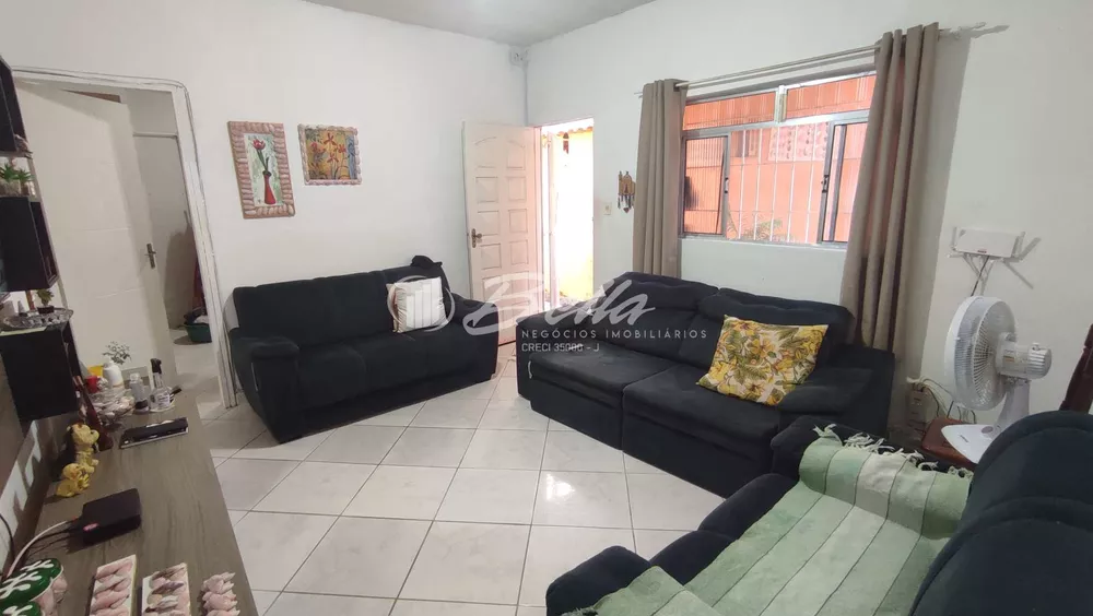 Casa à venda com 2 quartos, 61m² - Foto 3