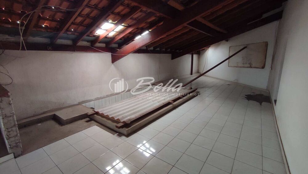 Casa à venda com 2 quartos, 216m² - Foto 7