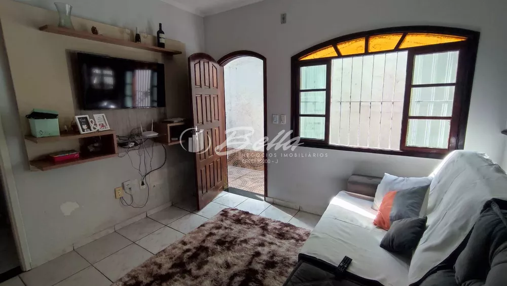 Casa à venda com 2 quartos, 80m² - Foto 3