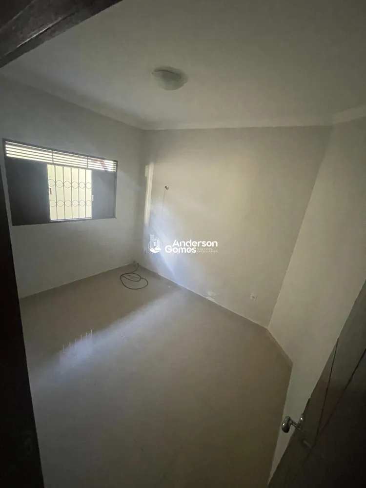 Casa, 4 quartos, 223 m² - Foto 1