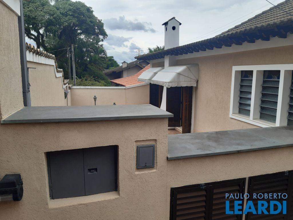 Casa à venda com 3 quartos, 160m² - Foto 25