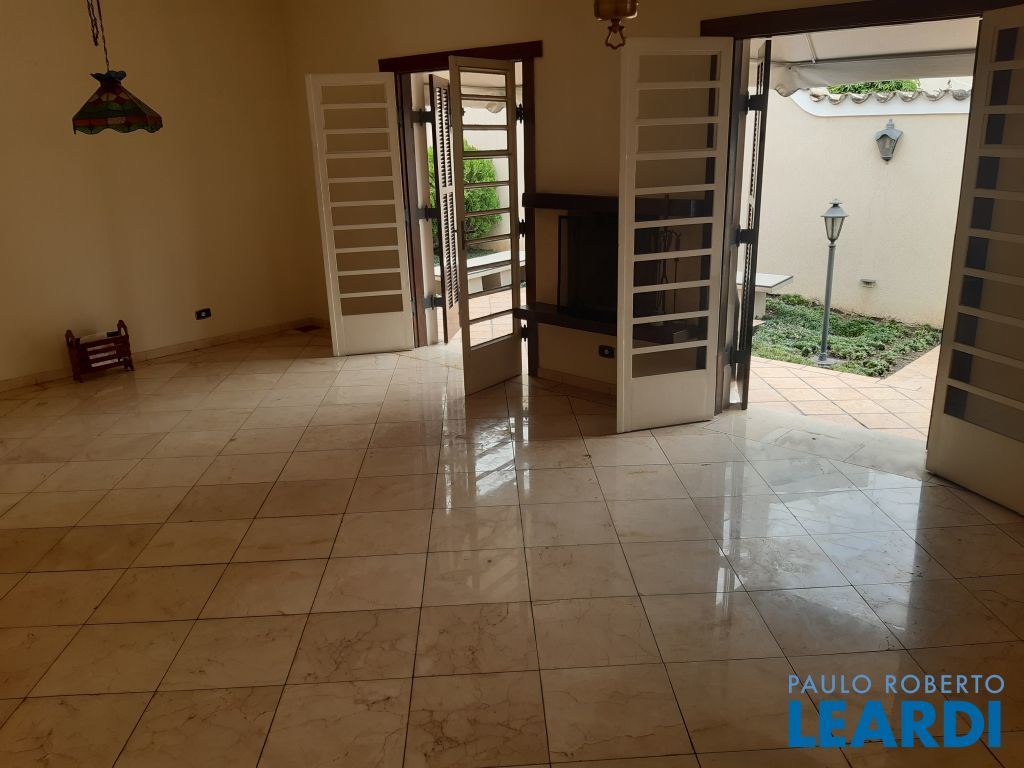 Casa à venda com 3 quartos, 160m² - Foto 27