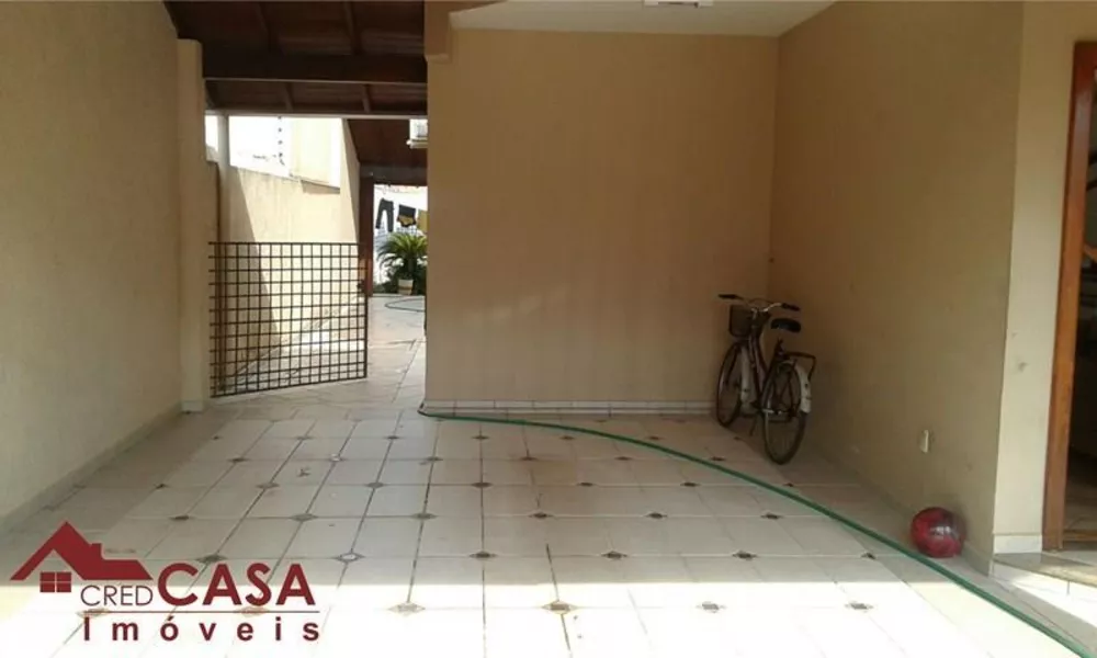 Casa à venda com 3 quartos, 182m² - Foto 3