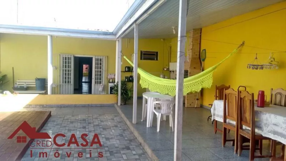 Casa à venda com 4 quartos, 50m² - Foto 2