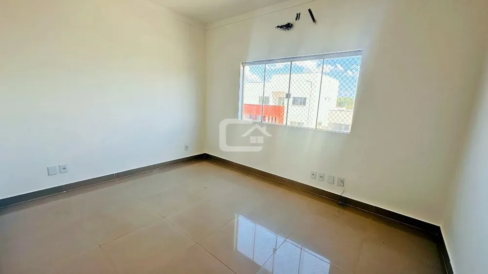Sobrado, 4 quartos, 527 m² - Foto 2