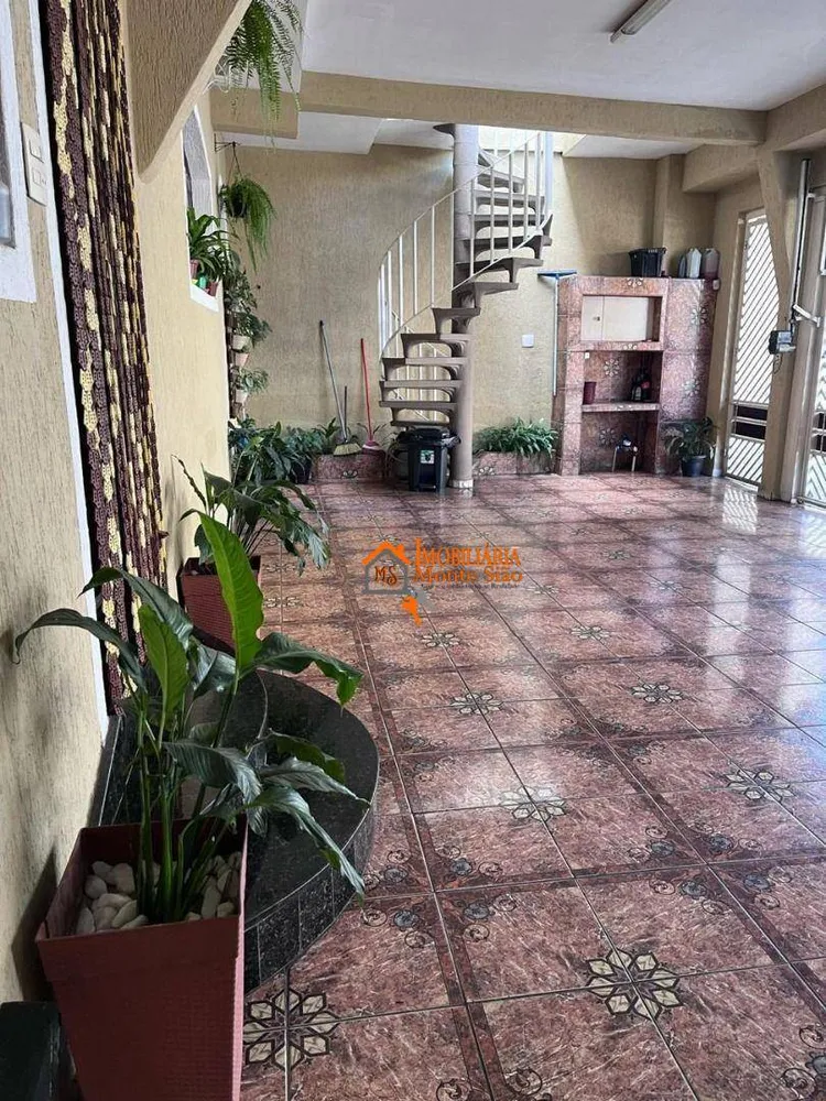 Sobrado, 3 quartos, 210 m² - Foto 1
