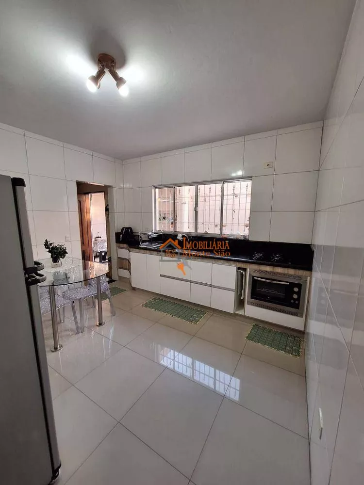 Sobrado à venda com 3 quartos, 214m² - Foto 3