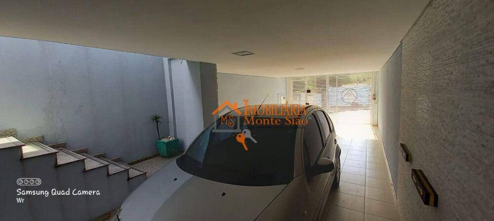 Sobrado à venda com 3 quartos, 226m² - Foto 1