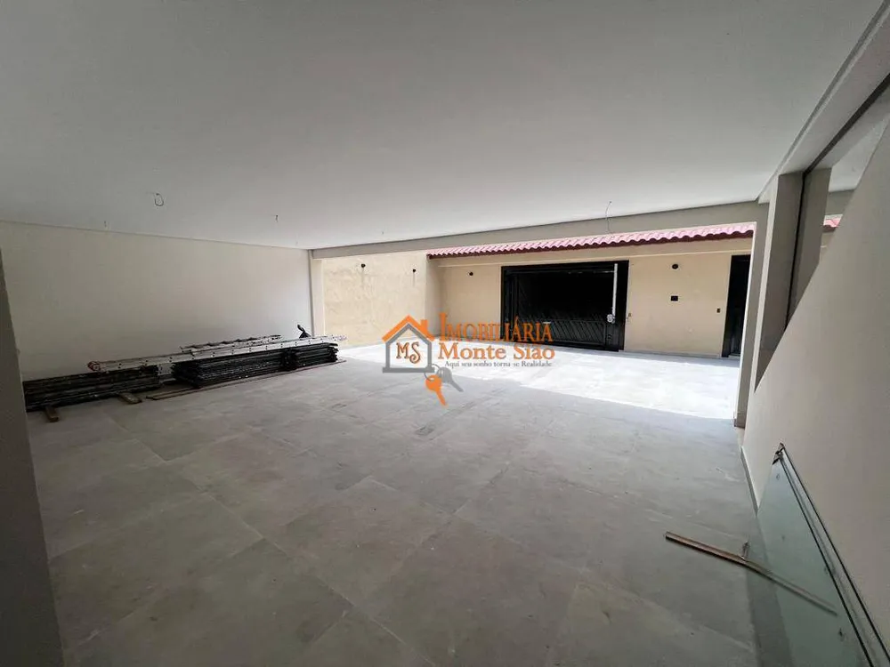 Sobrado, 3 quartos, 358 m² - Foto 1