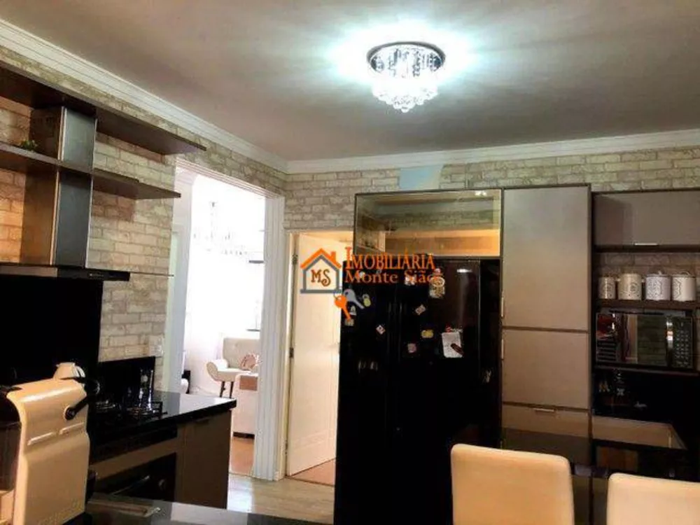 Casa, 6 quartos, 150 m² - Foto 1