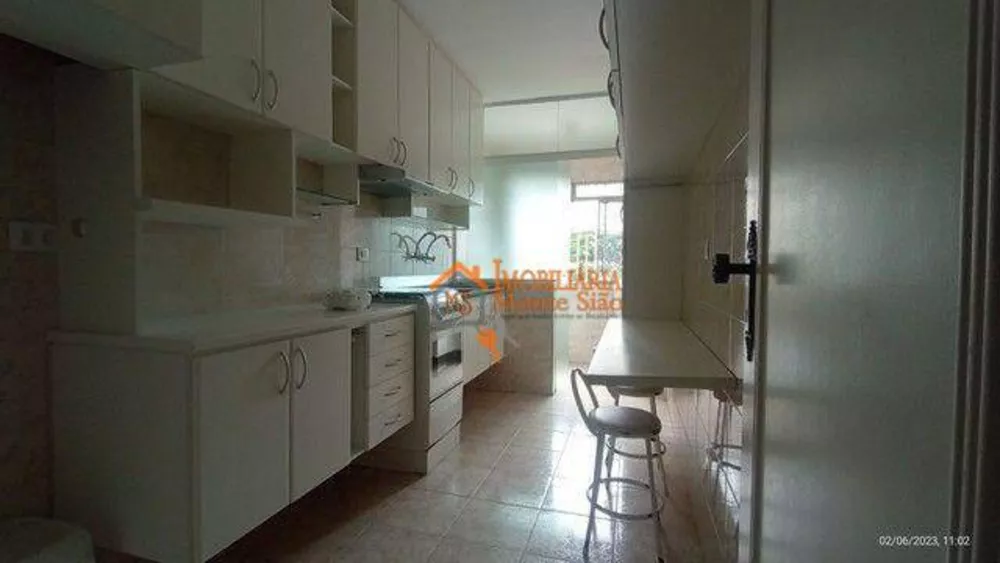 Apartamento à venda com 2 quartos, 70m² - Foto 3