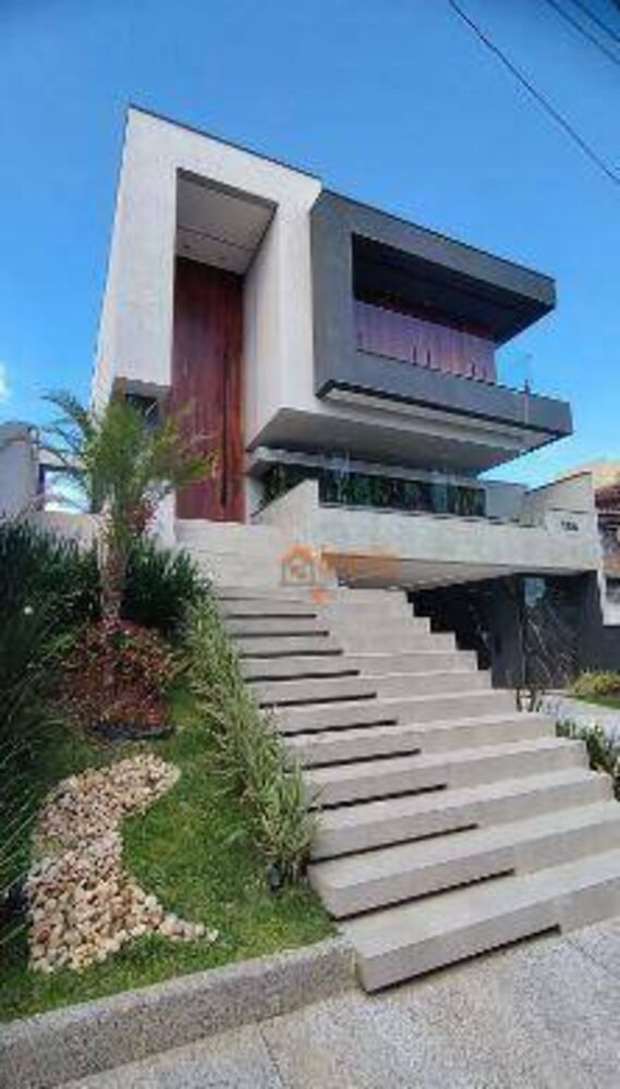 Sobrado, 3 quartos, 330 m² - Foto 1