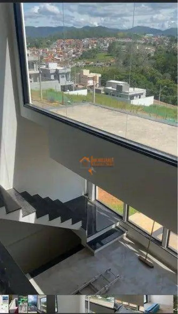 Casa de Condomínio à venda com 3 quartos, 242m² - Foto 4