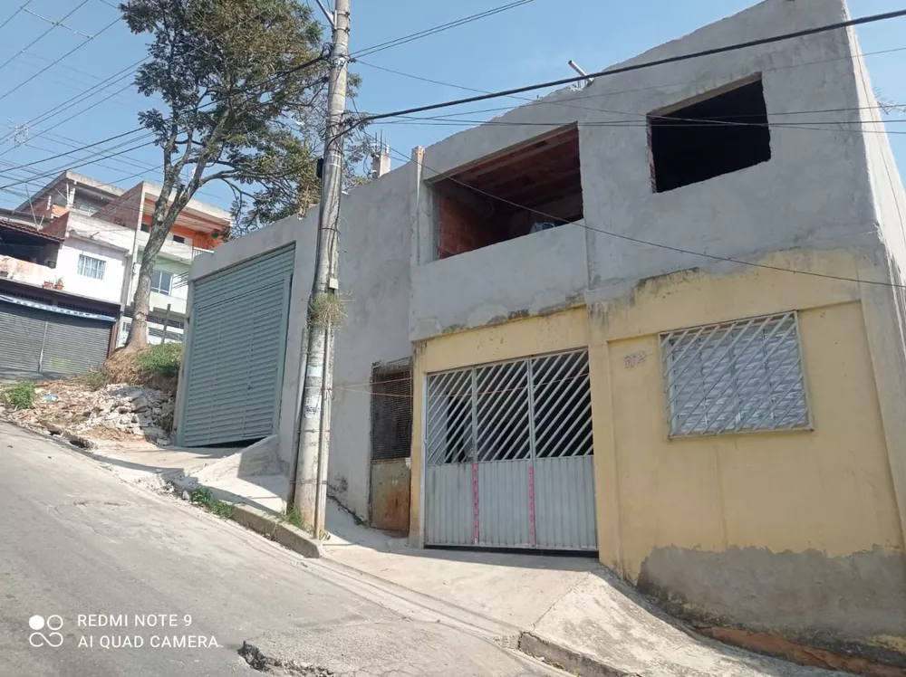 Sobrado à venda com 3 quartos, 200M2 - Foto 1