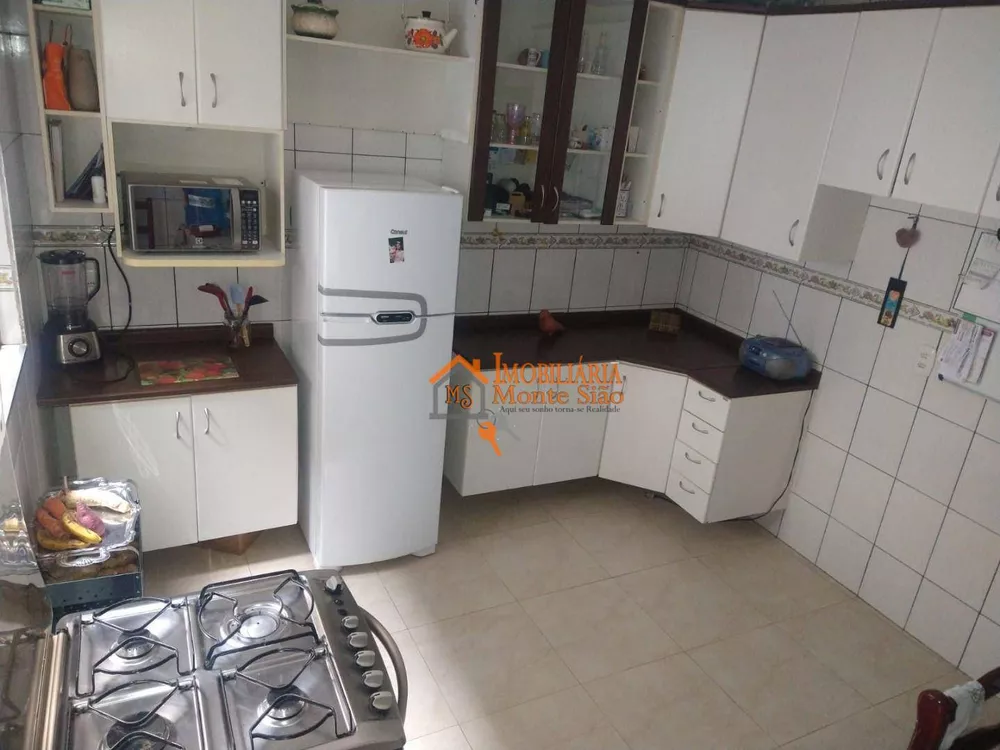 Sobrado à venda com 3 quartos, 235m² - Foto 3