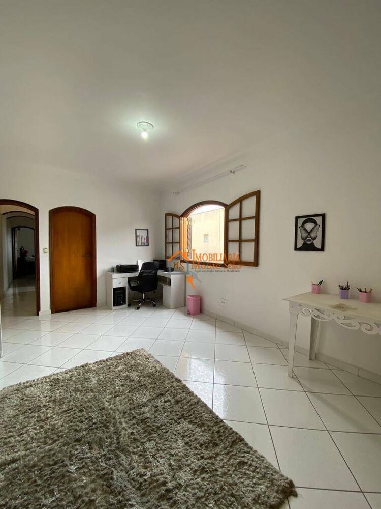 Sobrado, 3 quartos, 257 m² - Foto 2