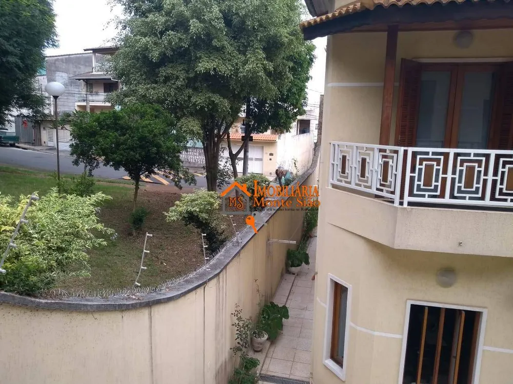 Sobrado, 3 quartos, 305 m² - Foto 2