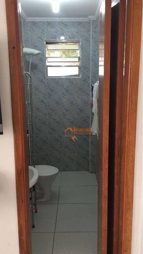 Sobrado à venda com 4 quartos, 200m² - Foto 14