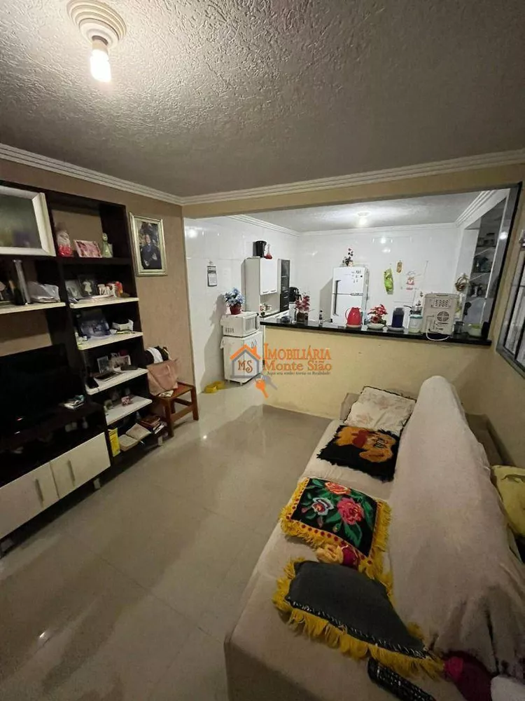 Casa à venda com 2 quartos, 100m² - Foto 1