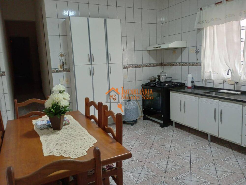 Sobrado à venda com 4 quartos, 250m² - Foto 1