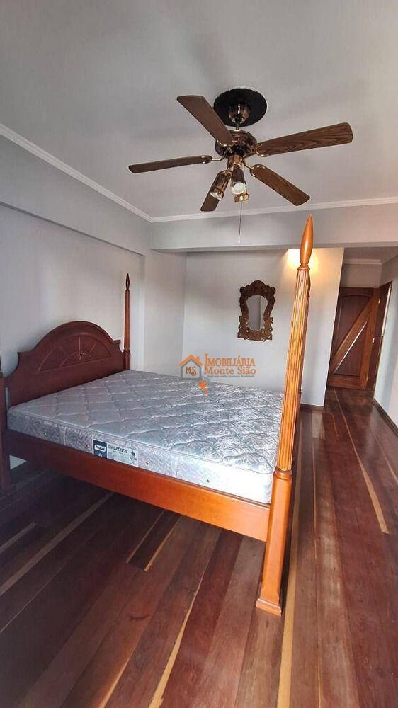 Apartamento para alugar com 3 quartos, 200m² - Foto 3