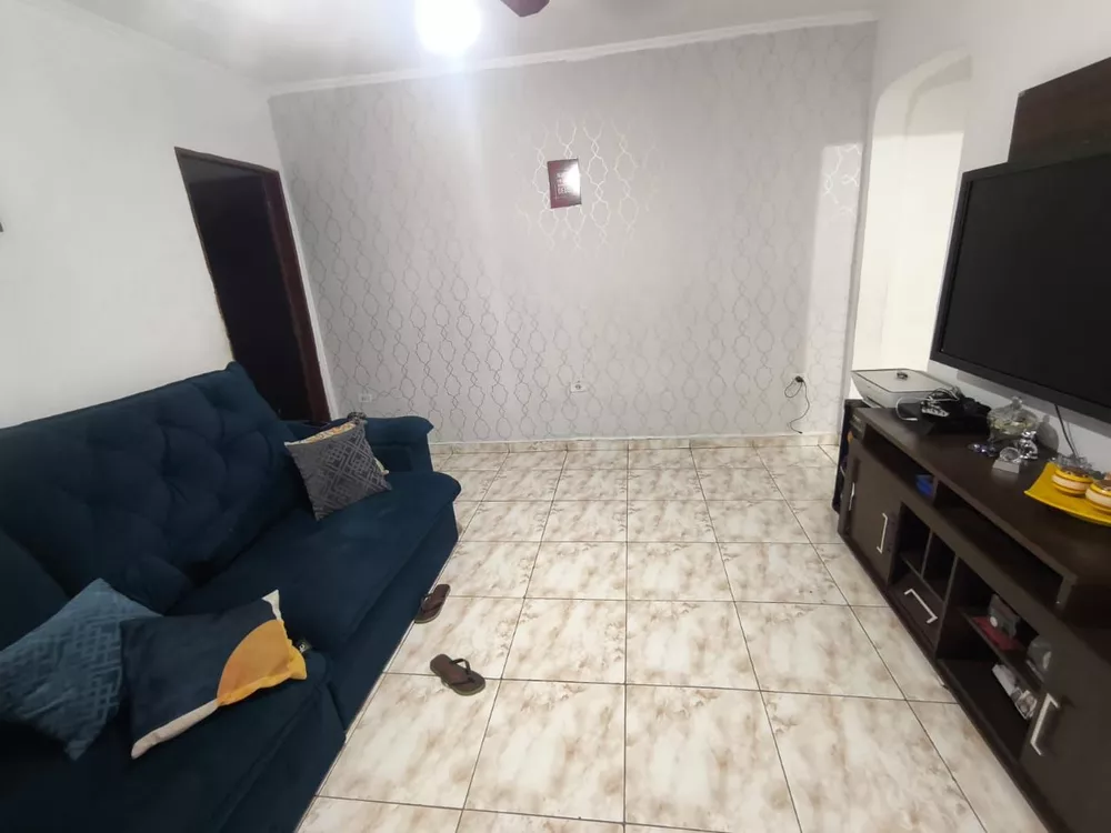 Casa à venda com 1 quarto, 60m² - Foto 2