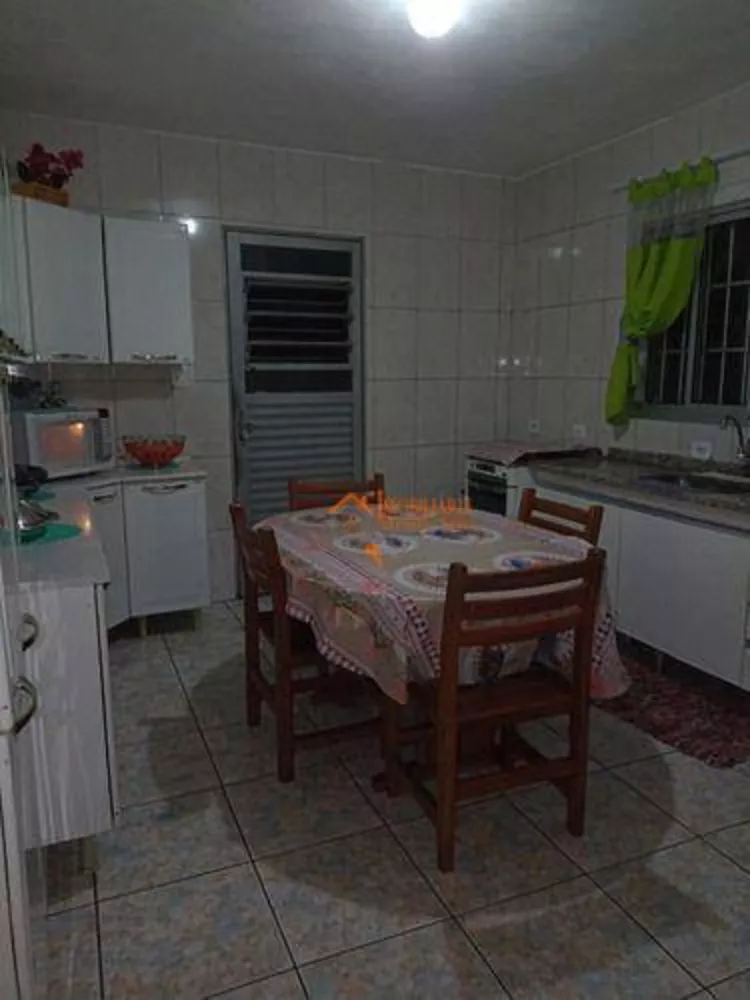 Sobrado à venda com 3 quartos, 200m² - Foto 2