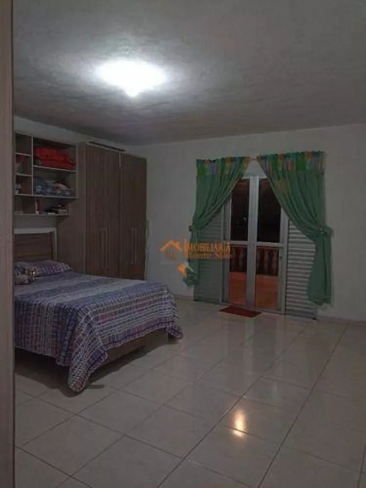 Sobrado à venda com 3 quartos, 200m² - Foto 4