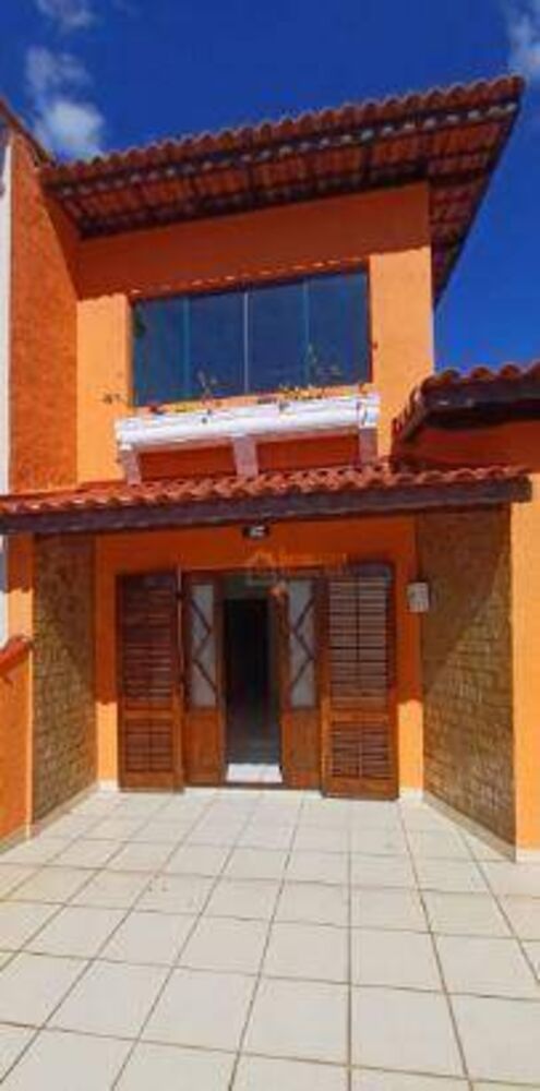 Sobrado à venda com 3 quartos, 220m² - Foto 1