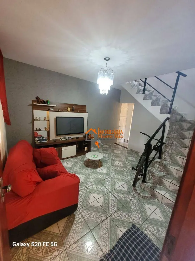 Sobrado, 3 quartos, 212 m² - Foto 1