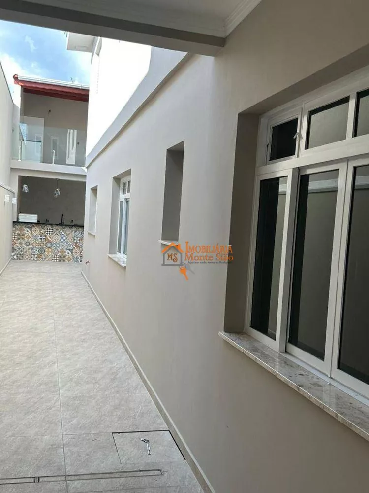 Sobrado à venda com 3 quartos, 210m² - Foto 4