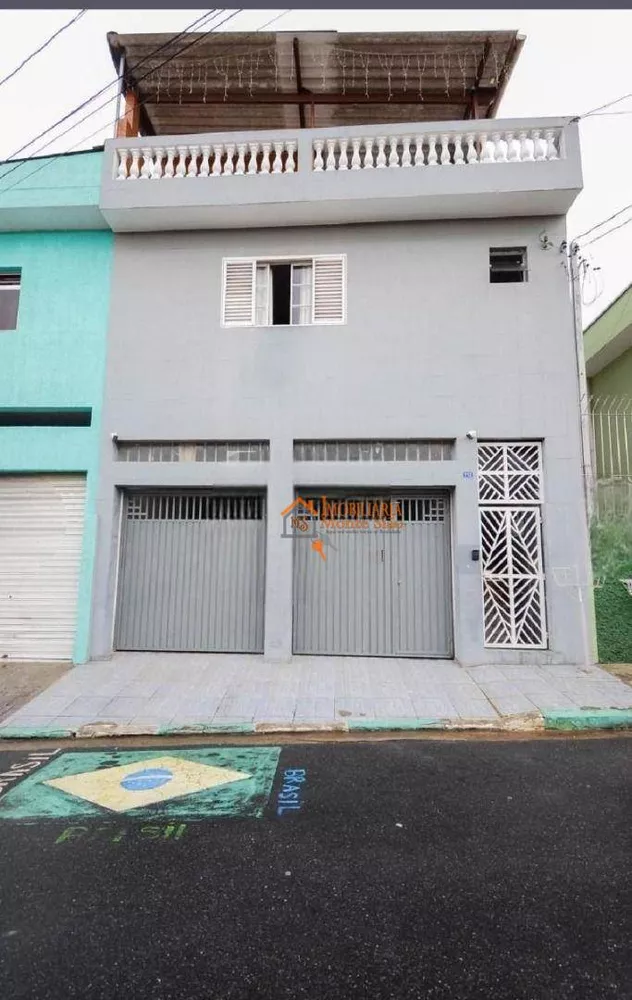 Sobrado, 3 quartos, 200 m² - Foto 1