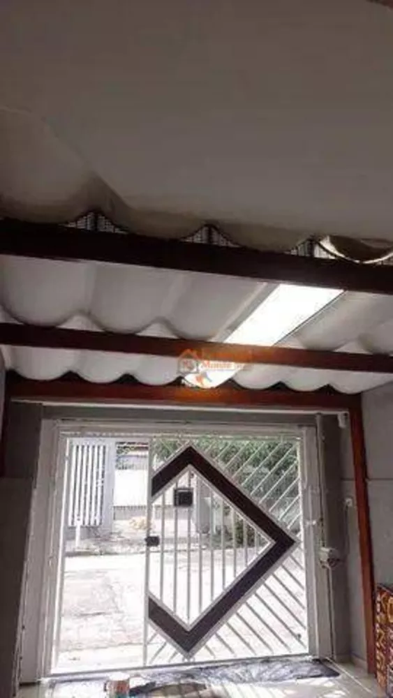 Sobrado à venda com 3 quartos, 140m² - Foto 2