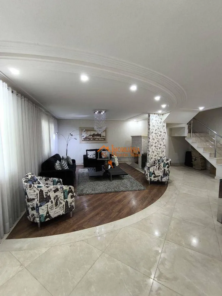 Sobrado, 3 quartos, 430 m² - Foto 1