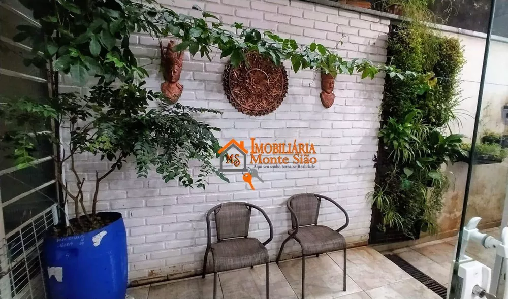 Sobrado, 3 quartos, 247 m² - Foto 1