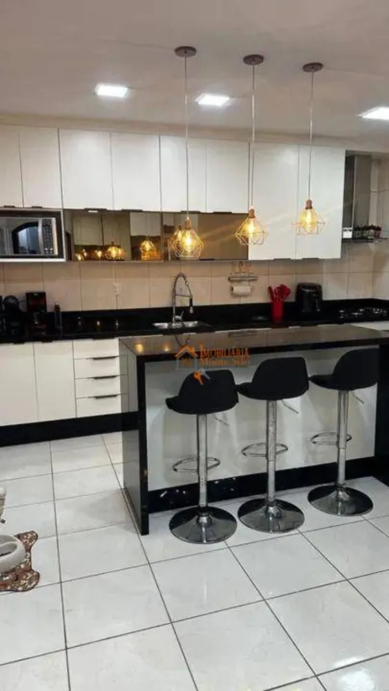 Sobrado, 3 quartos, 200 m² - Foto 1