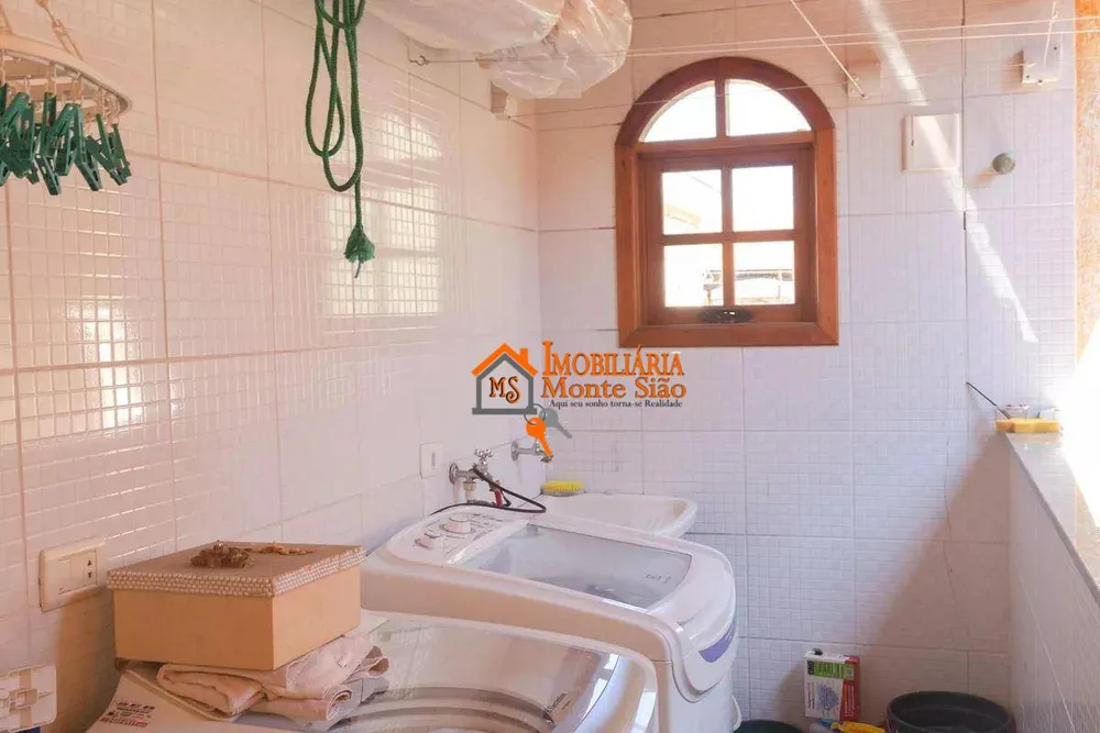 Casa, 3 quartos, 202 m² - Foto 1