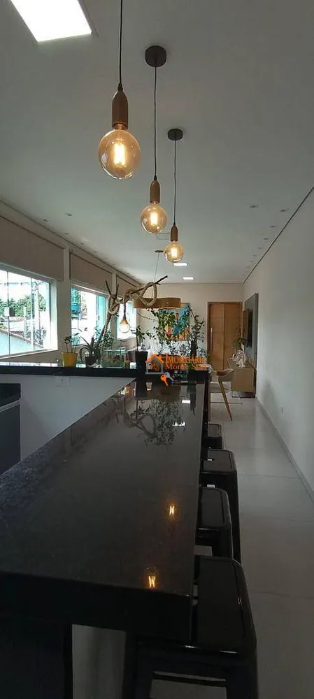 Sobrado, 5 quartos, 200 m² - Foto 1