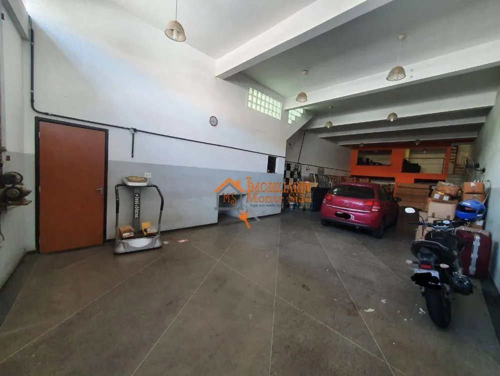 Sobrado, 3 quartos, 398 m² - Foto 1