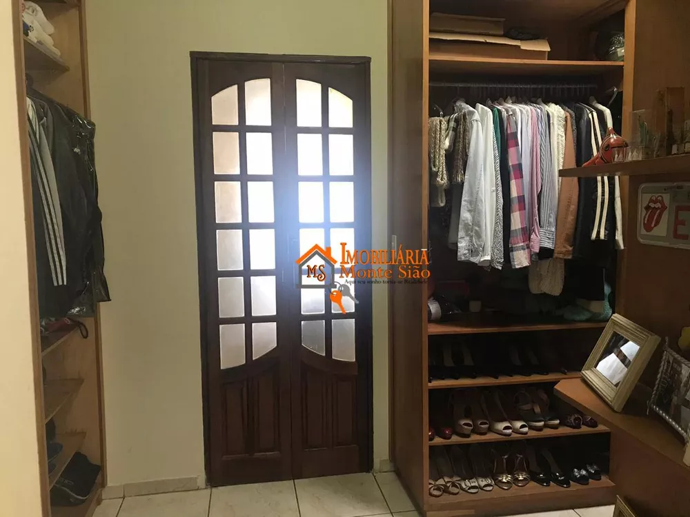 Sobrado à venda com 2 quartos, 188m² - Foto 4