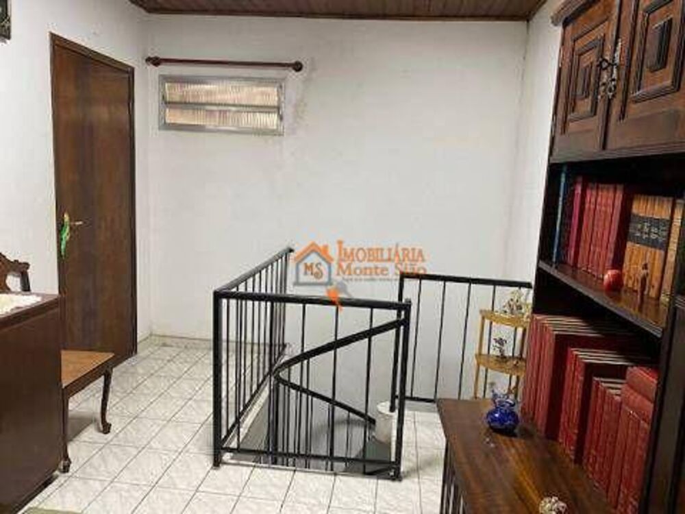 Sobrado à venda com 4 quartos, 360m² - Foto 4