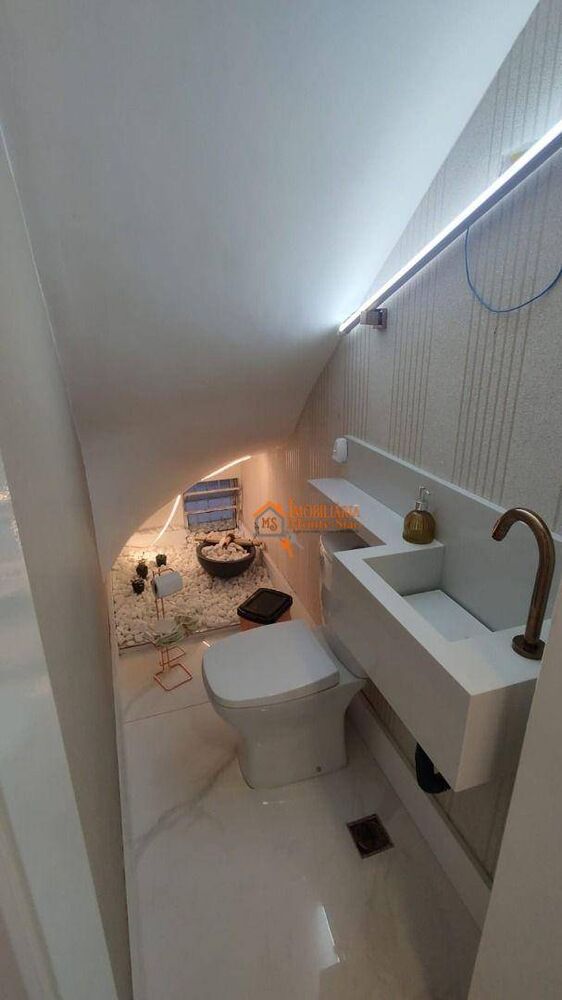 Sobrado, 3 quartos, 200 m² - Foto 8