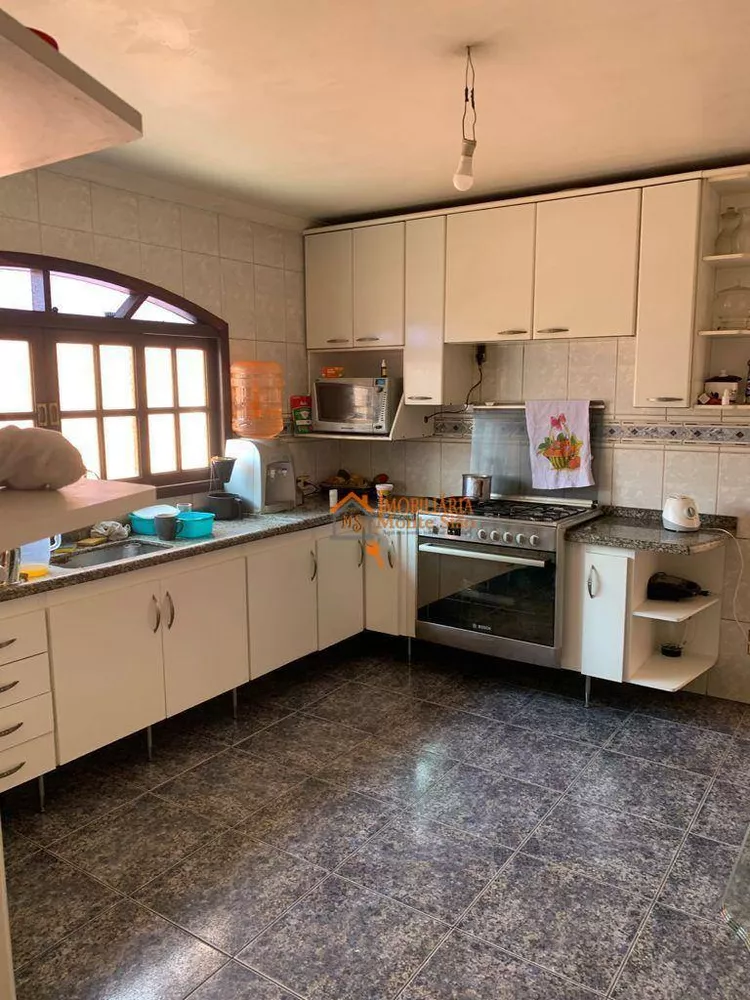 Sobrado, 6 quartos, 200 m² - Foto 1