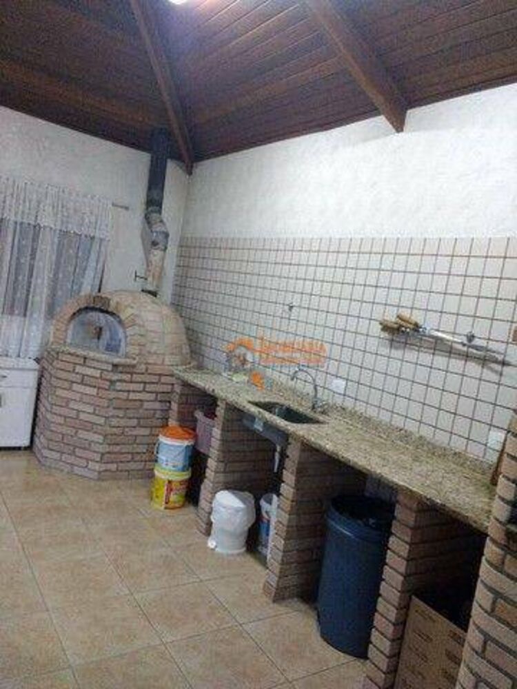 Sobrado, 3 quartos, 319 m² - Foto 1