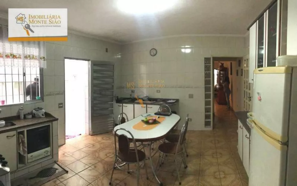 Sobrado, 3 quartos, 262 m² - Foto 4