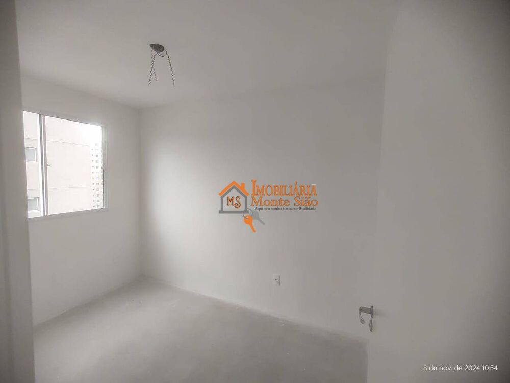 Apartamento à venda com 2 quartos, 42m² - Foto 2