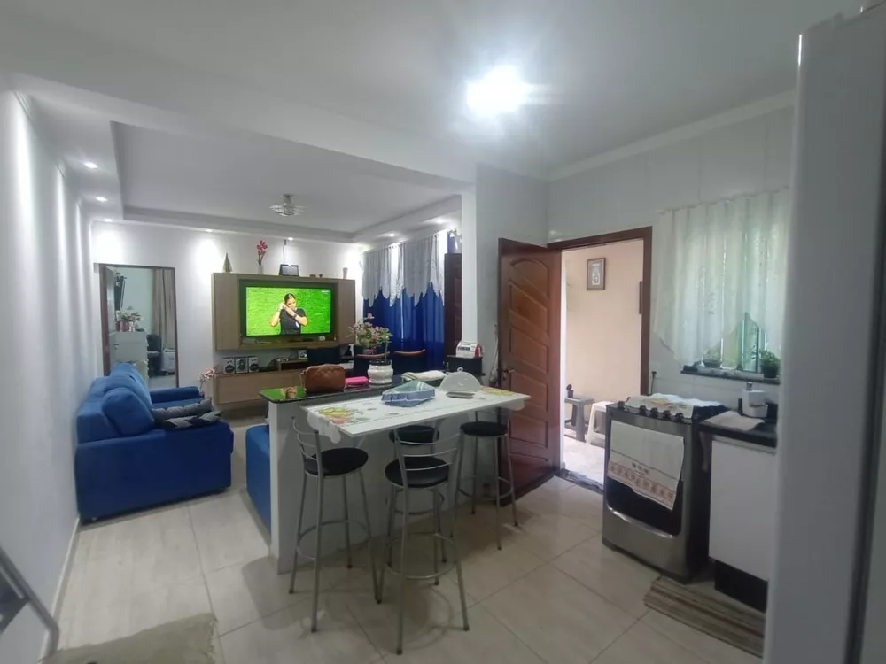 Casa à venda com 2 quartos, 90m² - Foto 3