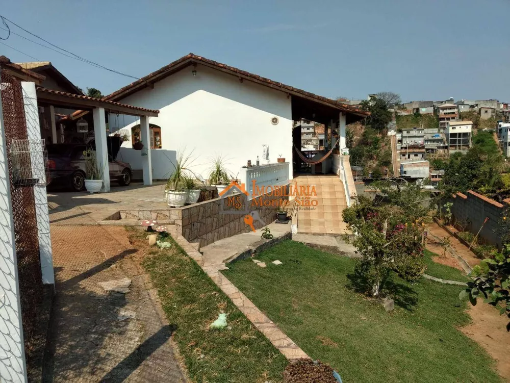 Casa à venda com 5 quartos, 300m² - Foto 1