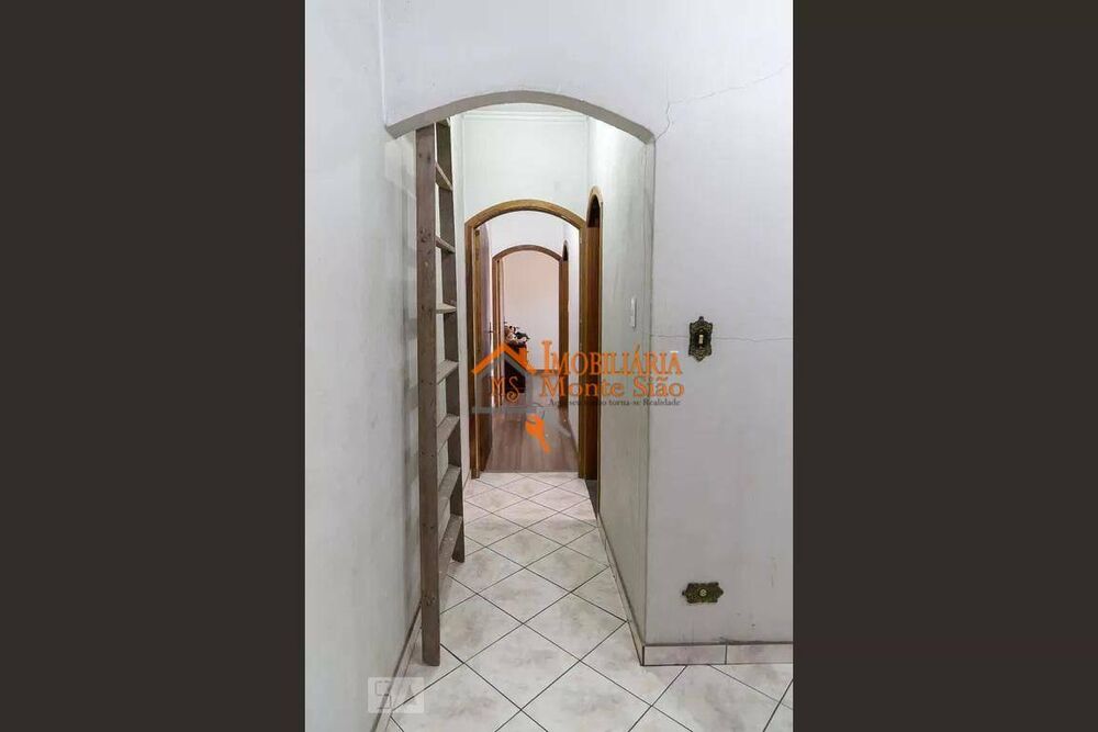 Sobrado à venda com 4 quartos, 250m² - Foto 7