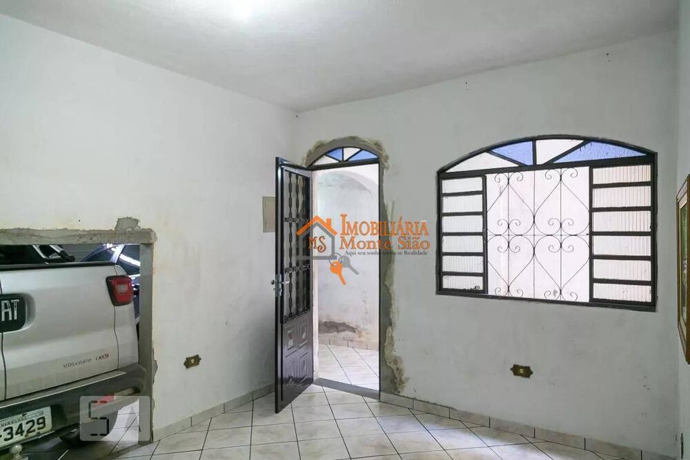 Sobrado à venda com 4 quartos, 250m² - Foto 1